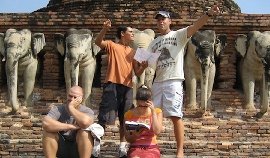 Những điều khó chịu du khách thường làm khi ra nước ngoài