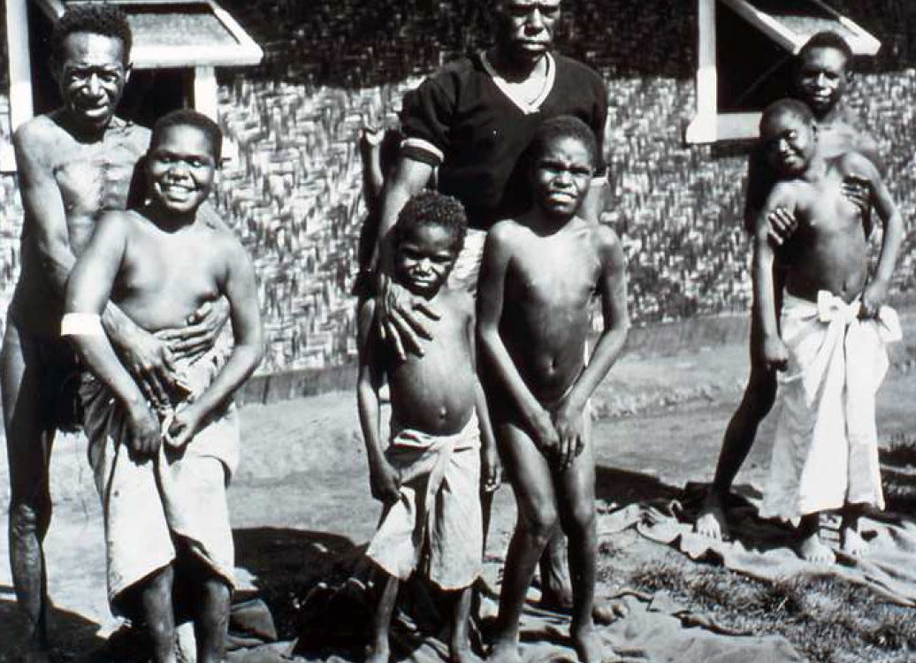 Kinh hoàng đại dịch khiến người mắc phải cười tới chết - Kỳ cuối