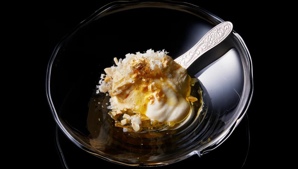 Món kem đắt nhất thế giới giá gần 6.300 USD