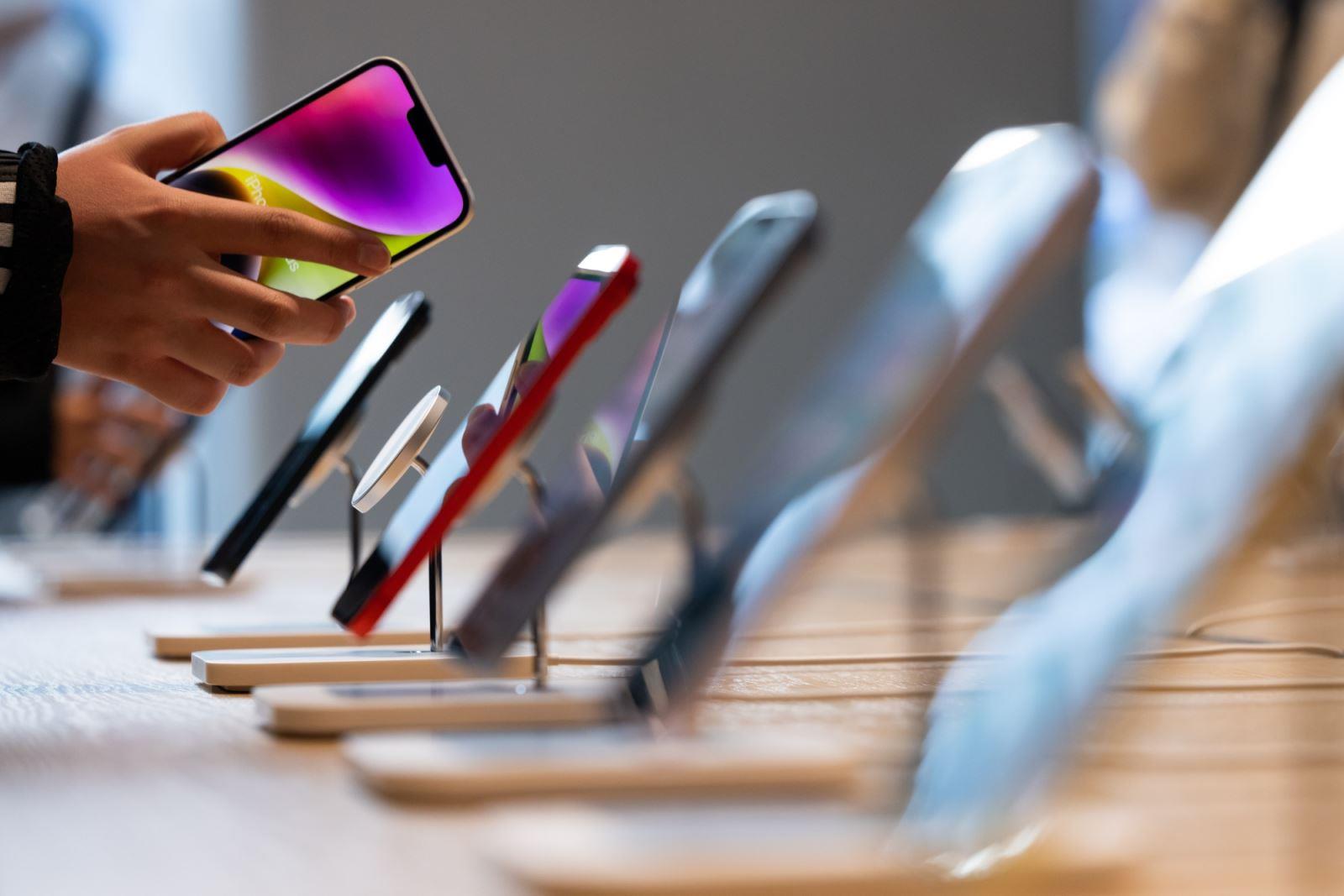 iPhone có thể thêm tính năng màn hình khóa thông minh