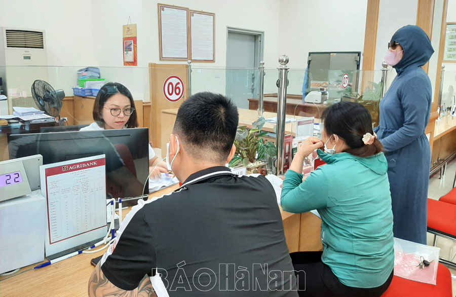 Agribank triển khai gói hỗ trợ nội bộ 2,5% lãi suất cho khách hàng