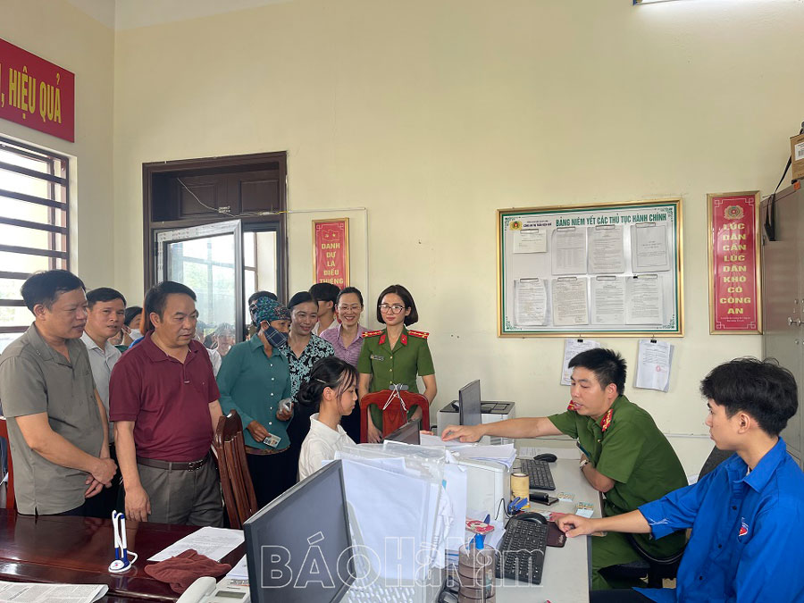 Mô hình “Sáng đèn nhóm zalo” tại Công an huyện Thanh Liêm