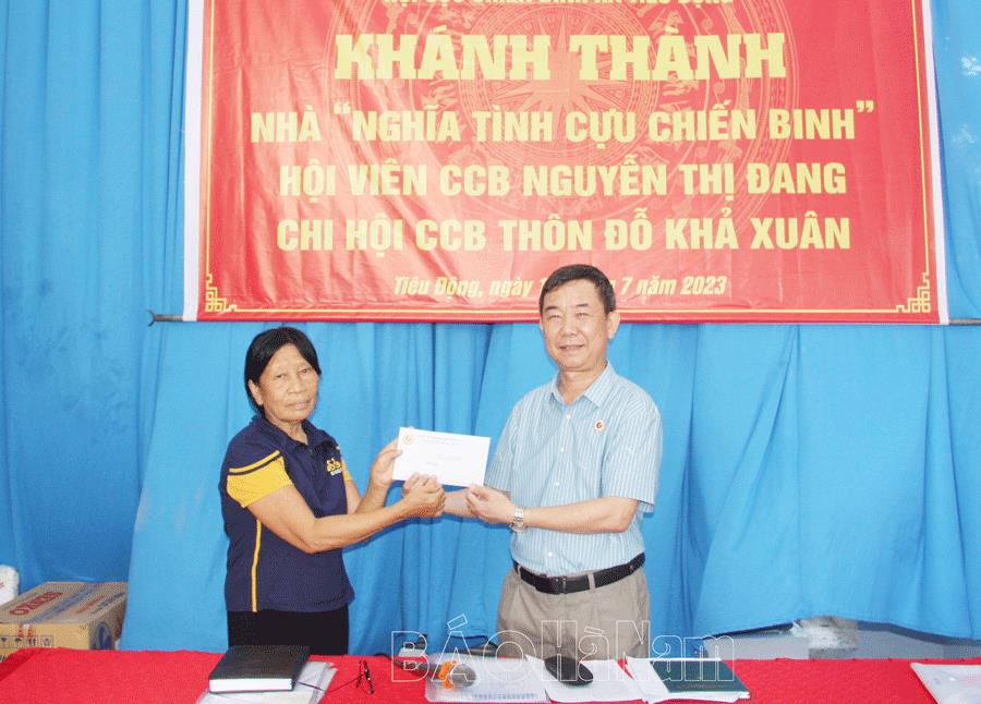 Hội CCB Bình Lục bàn giao nhà “Nghĩa tình cựu chiến binh”