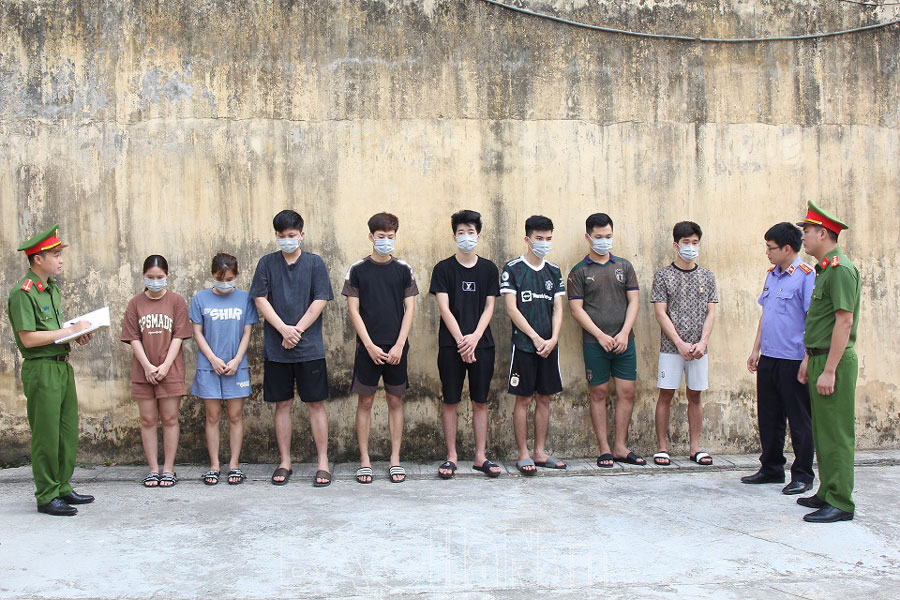 Bắt nhóm đối tượng sử dụng công nghệ cao lừa đảo, chiếm đoạt tài sản hàng tỷ đồng