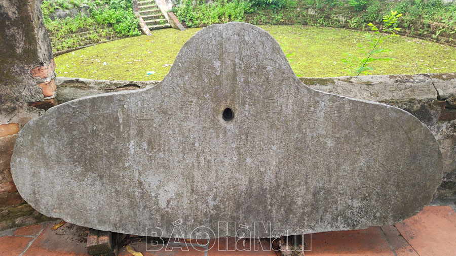 Khánh đá chùa Đồng Vũ