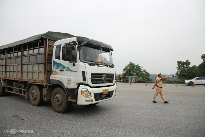 Tổng kiểm soát ôtô kinh doanh vận tải toàn quốc