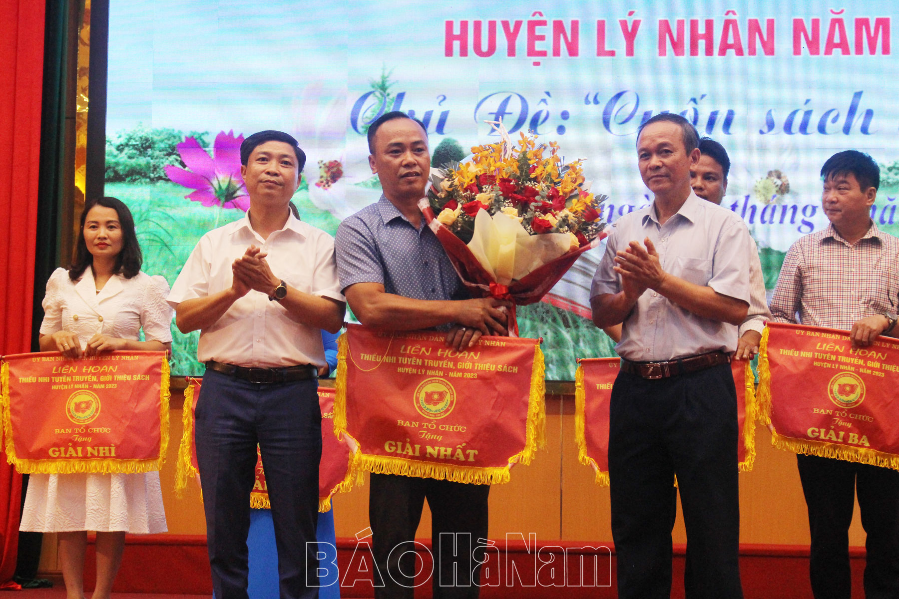 Chung khảo Liên hoan Thiếu nhi tuyên truyền giới thiệu sách huyện Lý Nhân năm 2023