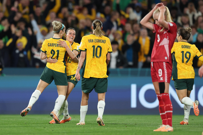 Australia lần thứ tư vào tứ kết World Cup nữ