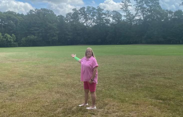 Rắn từ trên trời rơi trúng người phụ nữ, diễn biến sau đó gây bất ngờ