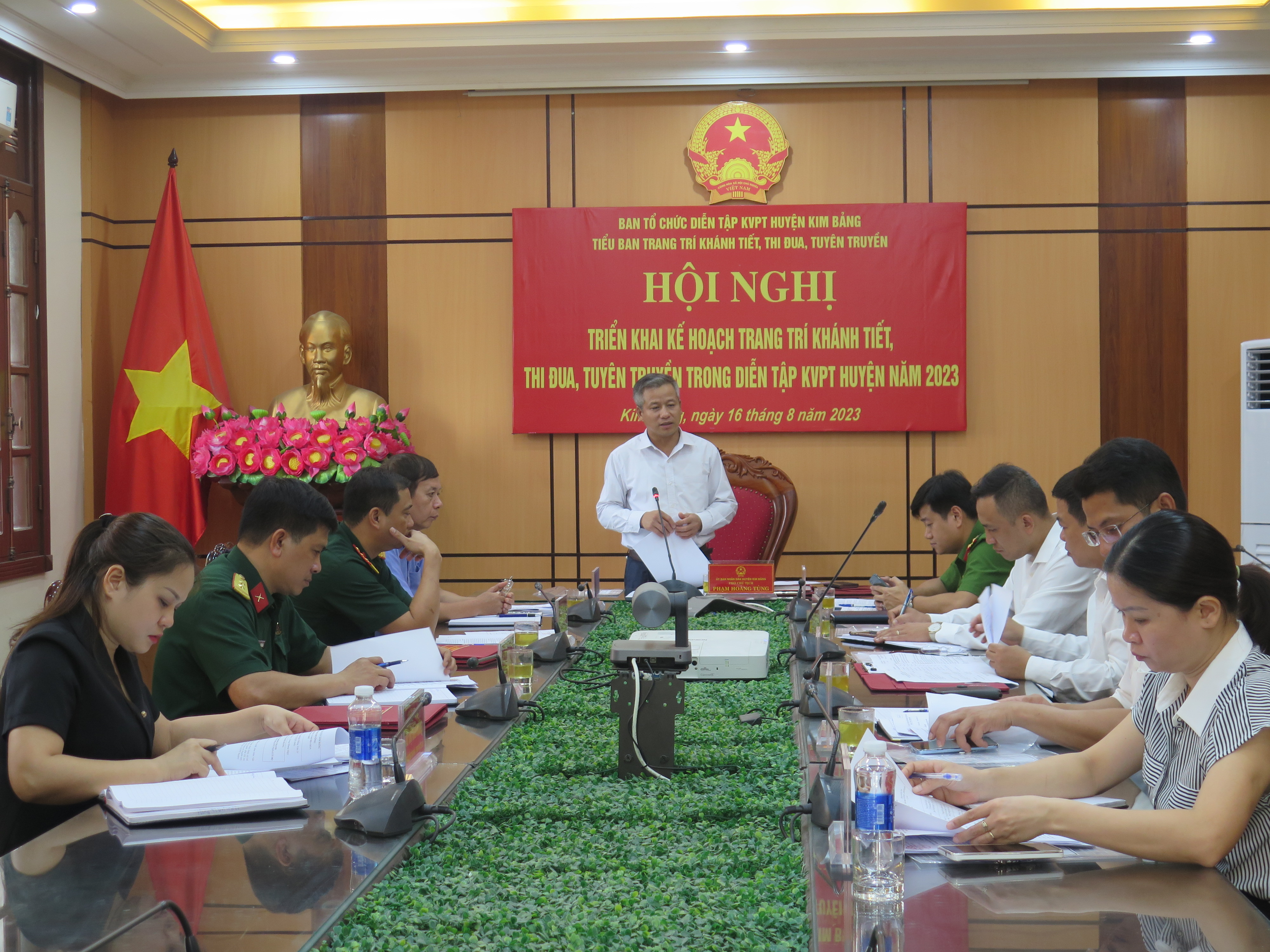 Kim Bảng triển khai kế hoạch trang trí khánh tiết, thi đua, tuyên truyền diễn tập khu vực phòng thủ huyện