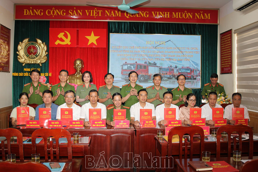 Ký kết Quy chế phối hợp chữa cháy và cứu nạn cứu hộ giữa các cơ quan, doanh nghiệp trên địa bàn Hà Nam