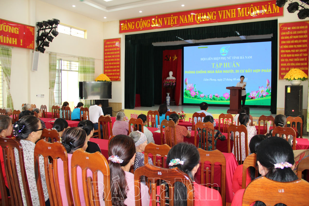 Tập huấn Luật Phòng, chống mua bán người cho cán bộ phụ nữ tại Thanh Liêm