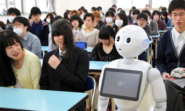 Trường học ở Nhật Bản sắm robot để xử lý tình trạng trốn học