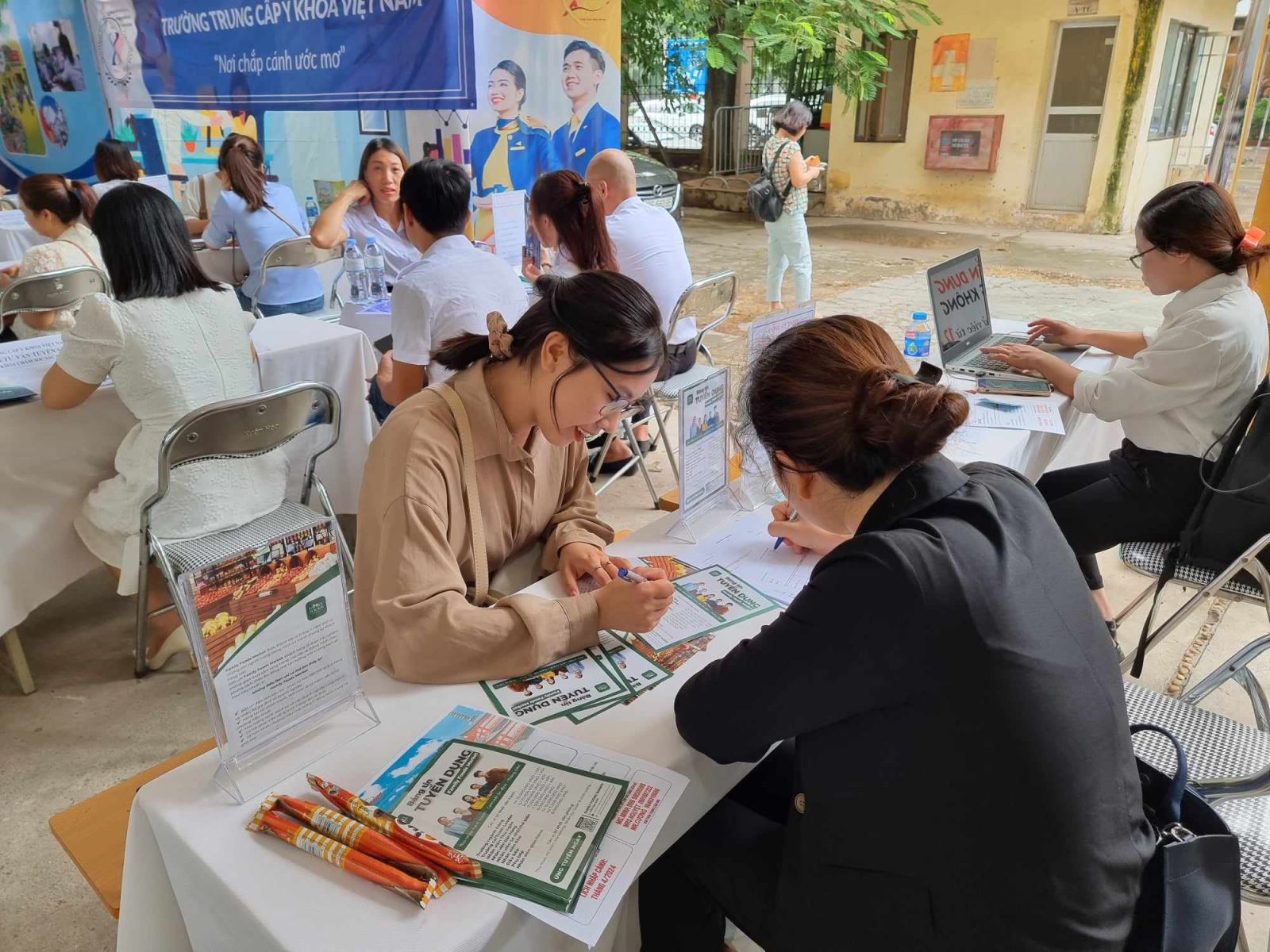 Lao động thử việc có phải đóng bảo hiểm xã hội?