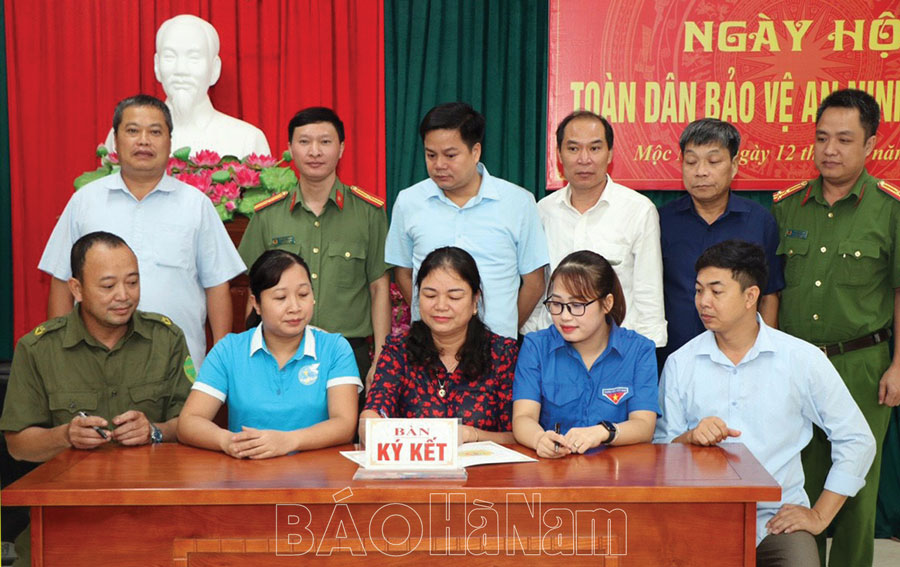 Nữ chủ tịch Ủy ban MTTQ xã tận tụy với công việc