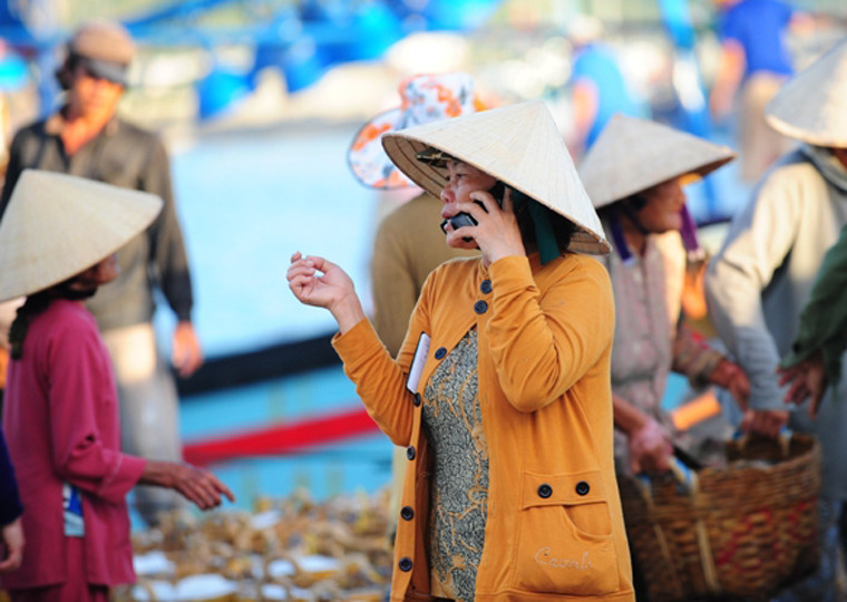 Tắt sóng 2G: Chặn nguồn điện thoại lậu và đưa người dân lên môi trường số