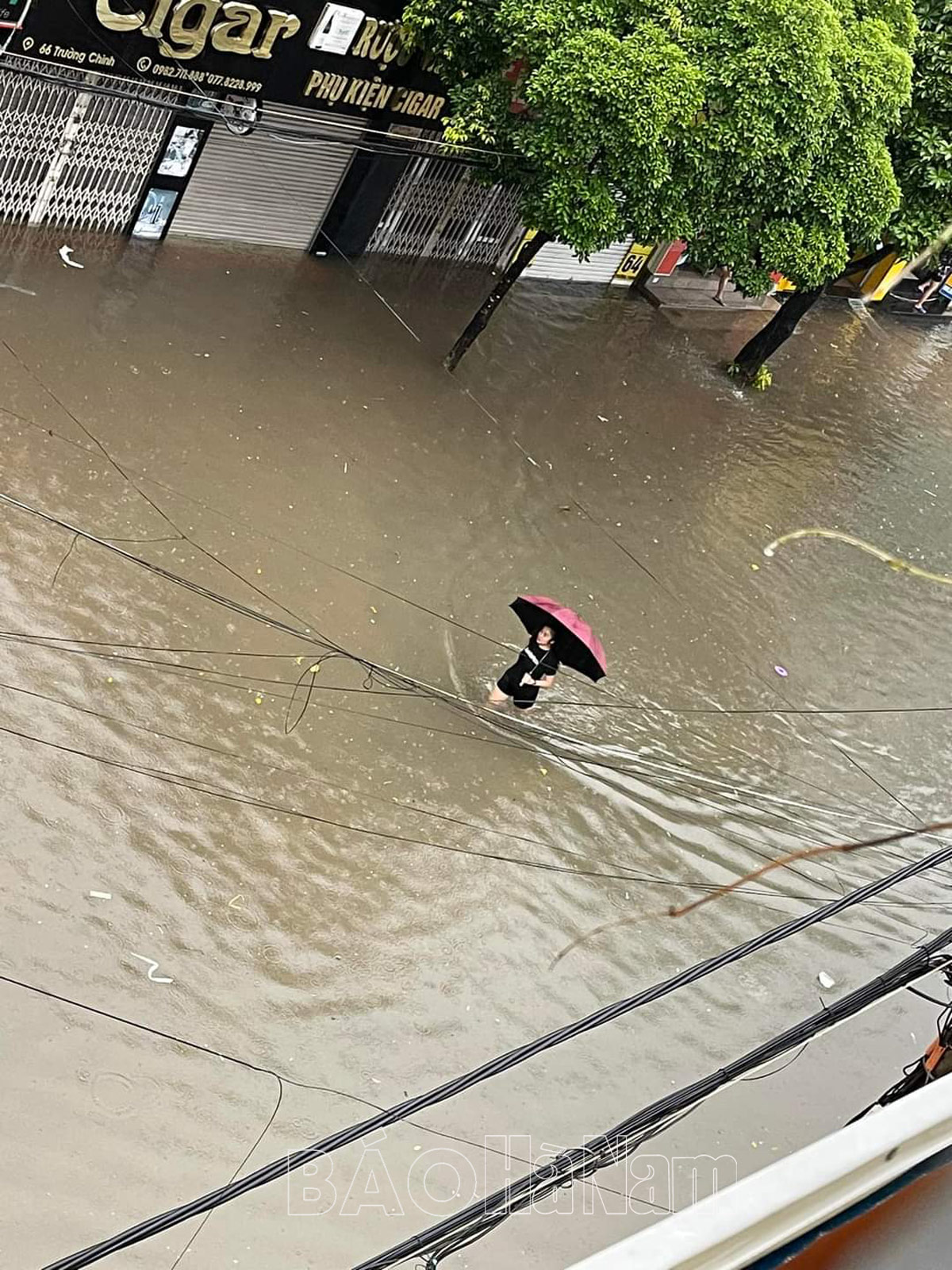 Lãnh đạo UBND thành phố Phủ Lý kiểm tra tình hình úng ngập trên địa bàn