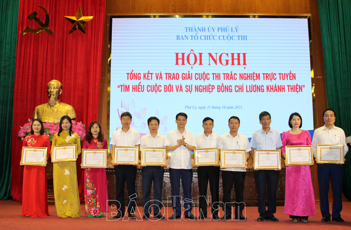 Thành phố Phủ Lý trao giải Cuộc thi trực tuyến “Tìm hiểu cuộc đời và sự nghiệp đồng chí Lương Khánh Thiện”