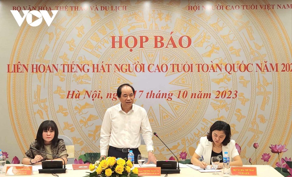 Liên hoan Tiếng hát Người cao tuổi toàn quốc lần đầu được tổ chức