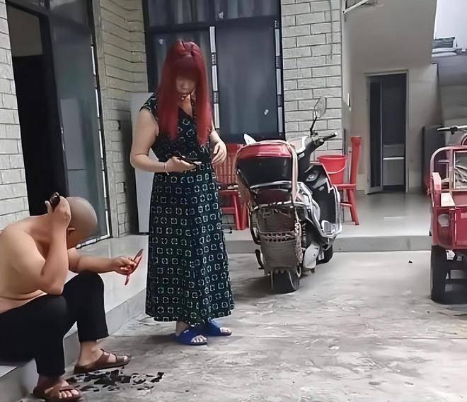 Vợ mới cho vợ cũ của chồng sống chung nhà gây xôn xao