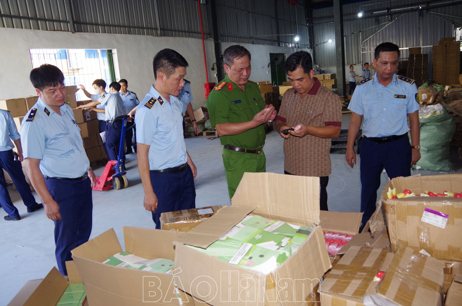 Công an Hà Nam phát hiện, thu giữ lô thuốc lá điện tử không rõ nguồn gốc xuất xứ lớn nhất từ trước tới nay