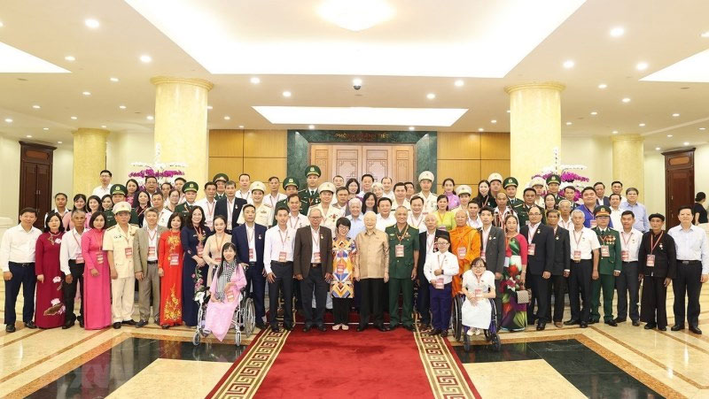 Tổng Bí thư Nguyễn Phú Trọng gặp mặt các điển hình tiêu biểu học tập và làm theo Bác Hồ