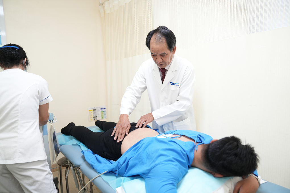 Nguy cơ liệt dây thần kinh số 7 do thói quen tắm đêm