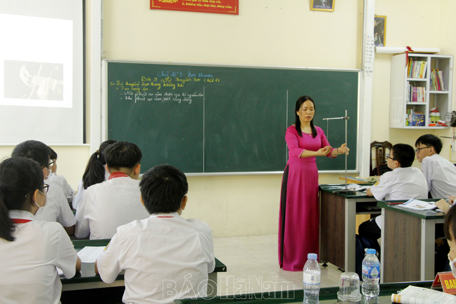 Tăng cường đưa giáo dục STEM vào trường học