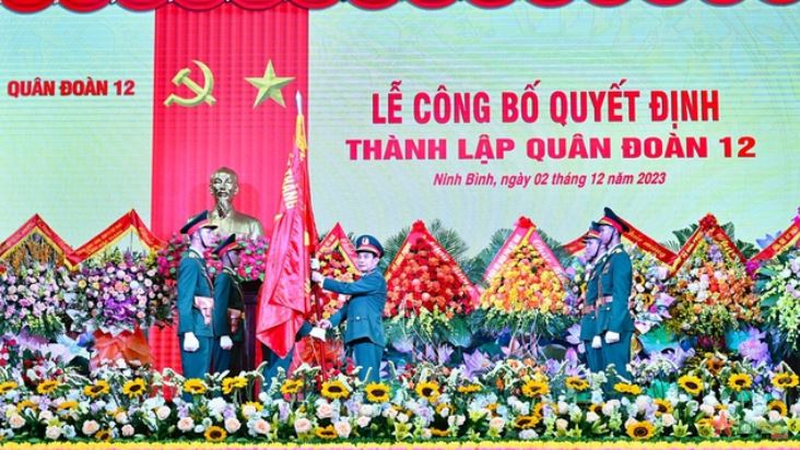 Công bố quyết định thành lập Quân đoàn 12