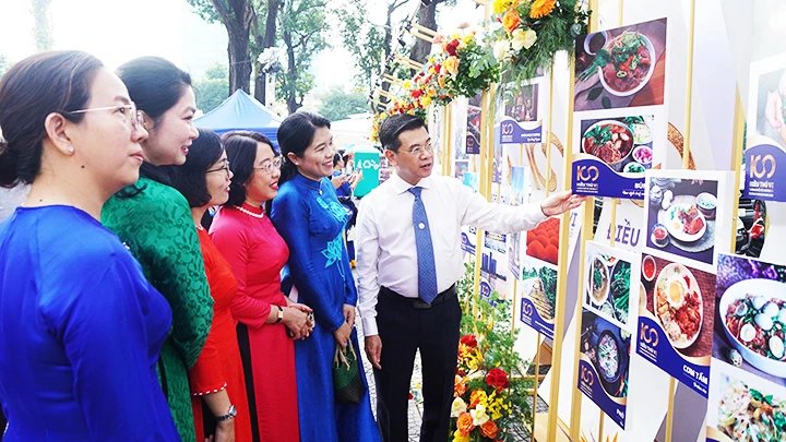 Phát triển du lịch “xanh”