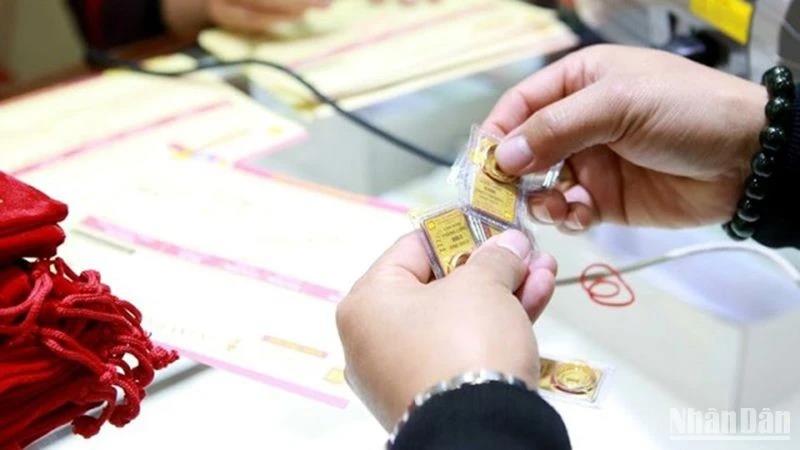 Tăng hơn 1 triệu chỉ trong 2 ngày, vàng SJC tiếp tục lập đỉnh