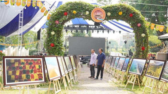 Triển lãm ảnh “Quảng Ngãi, trăm nhớ ngàn thương”