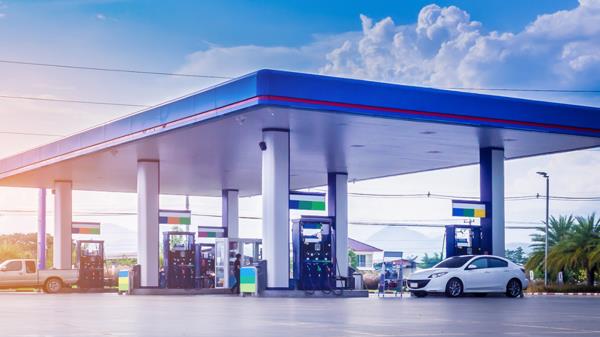 Bộ Công Thương rà soát điều kiện cấp phép kinh doanh xăng dầu