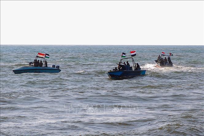 Mỹ, Anh không kích cảng Yemen sau vụ tấn công của Houthi