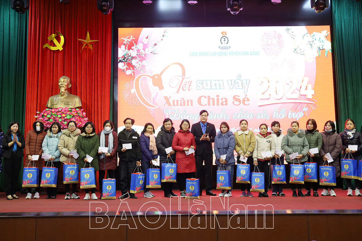 “Tết sum vầy – Xuân chia sẻ” cho công nhân lao động huyện Kim Bảng