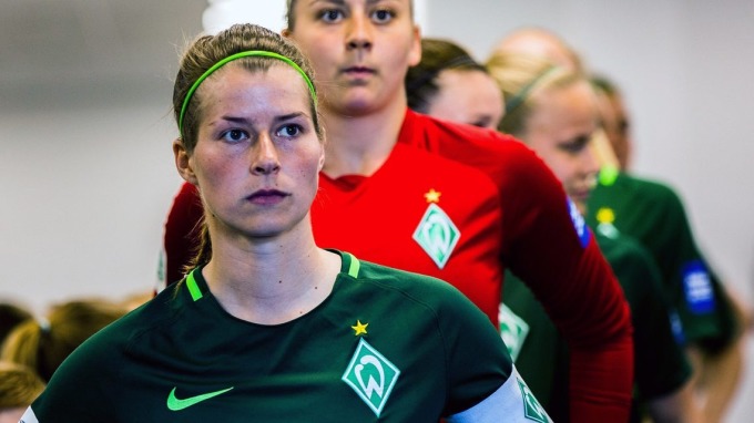 HLV nữ đầu tiên thắng tại Bundesliga