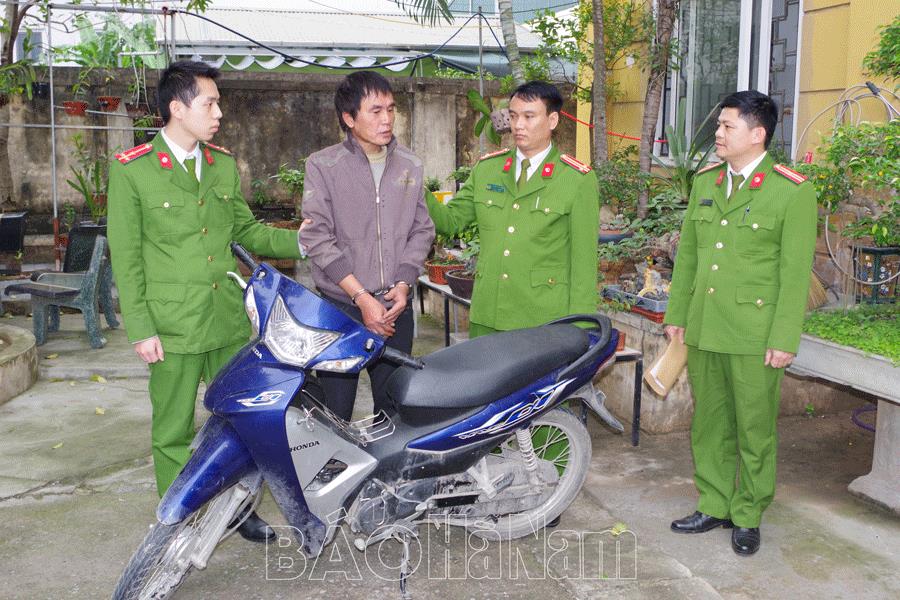 01 đối tượng trộm cắp xe máy tại Ninh Bình bị công an Hà Nam bắt giữ