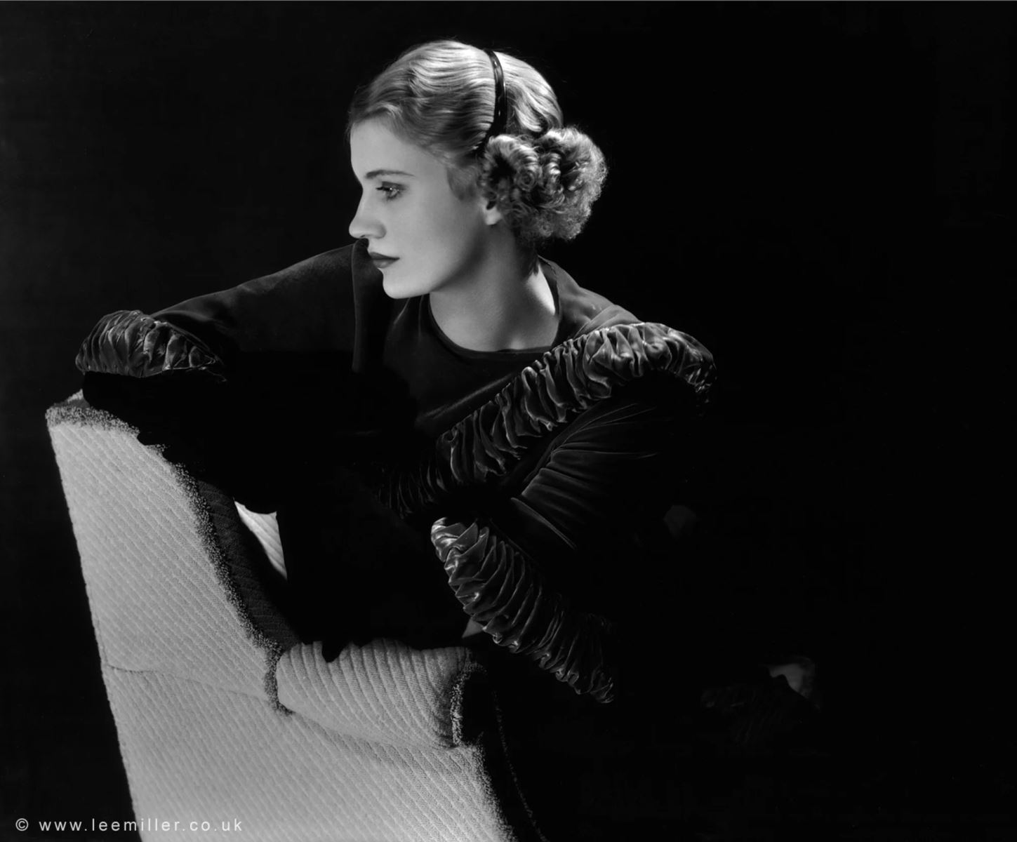 Lee Miller - Cuộc đời rực rỡ của phóng viên chiến trường kiêm người mẫu Mỹ