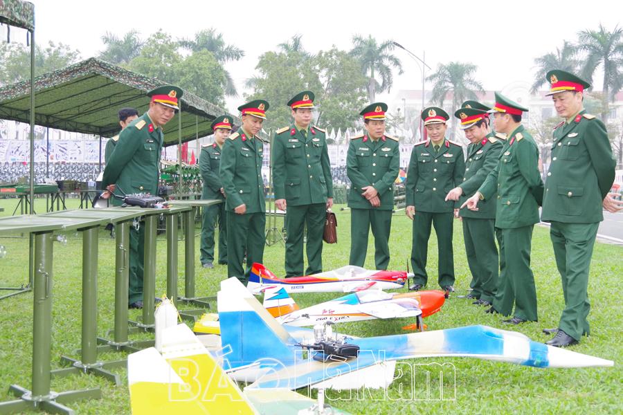 Quân khu 3 kiểm tra công tác chuẩn bị phục vụ cho nhiệm vụ huấn luyện năm 2024 tại Bộ CHQS tỉnh Hà Nam