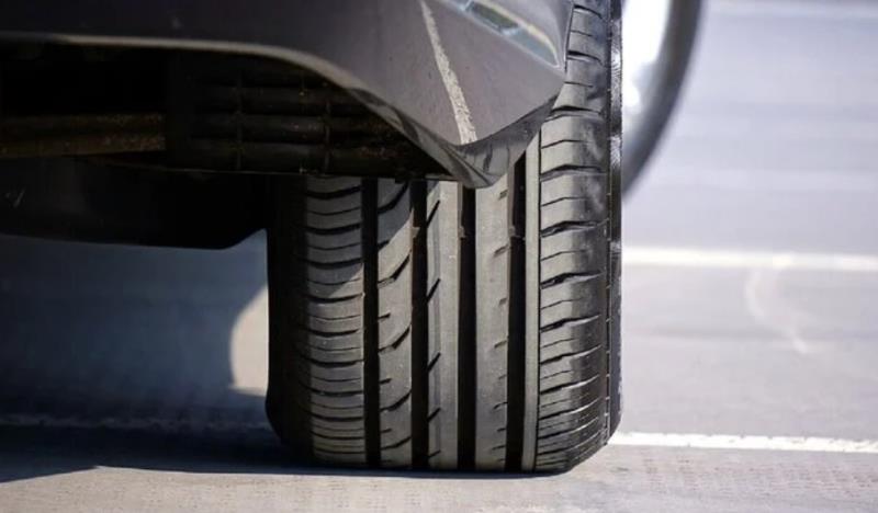 Nên hay không sử dụng lốp ô tô có độ rộng lớn?