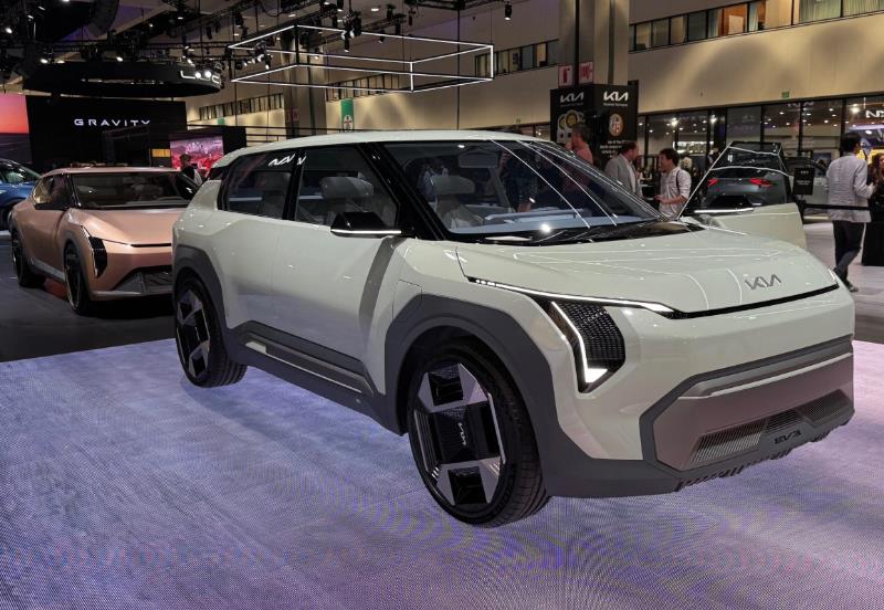 Kia sẽ làm xe điện giá rẻ EV3 và EV4, cuộc đua về giá bán thêm "nóng"