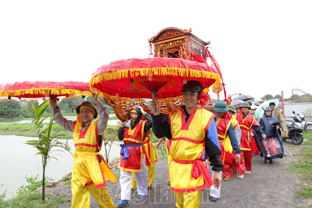 Khai hội đình Hương Cát, phường Duy Hải, thị xã Duy Tiên