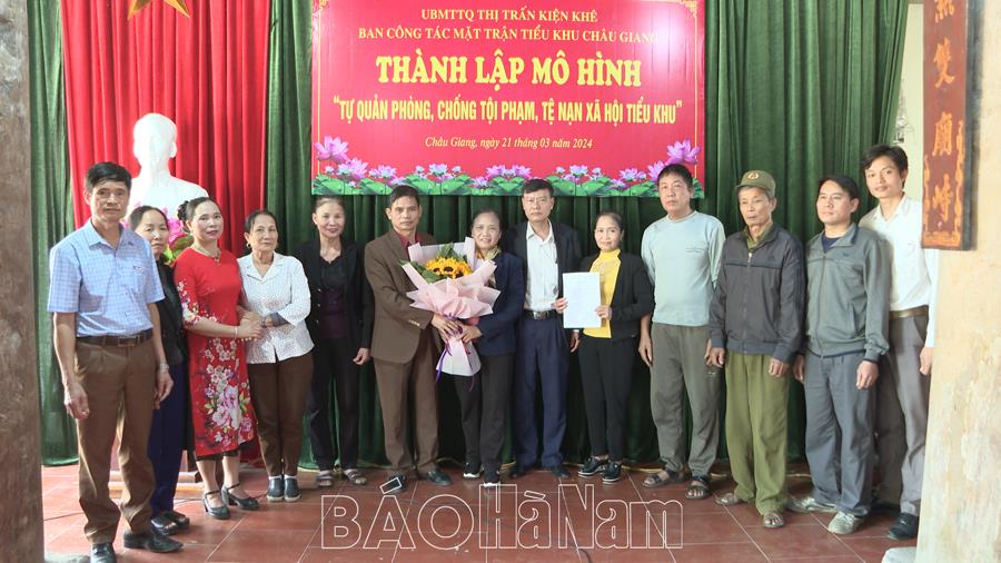 Thị trấn Kiện Khê ra mắt mô hình khu dân cư tự quản phòng, chống tội phạm và tệ nạn xã hội.