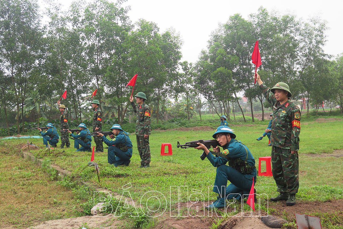 Ban CHQS thành phố Phủ Lý tổ chức hội thi bắn súng lực lượng dân quân tự vệ