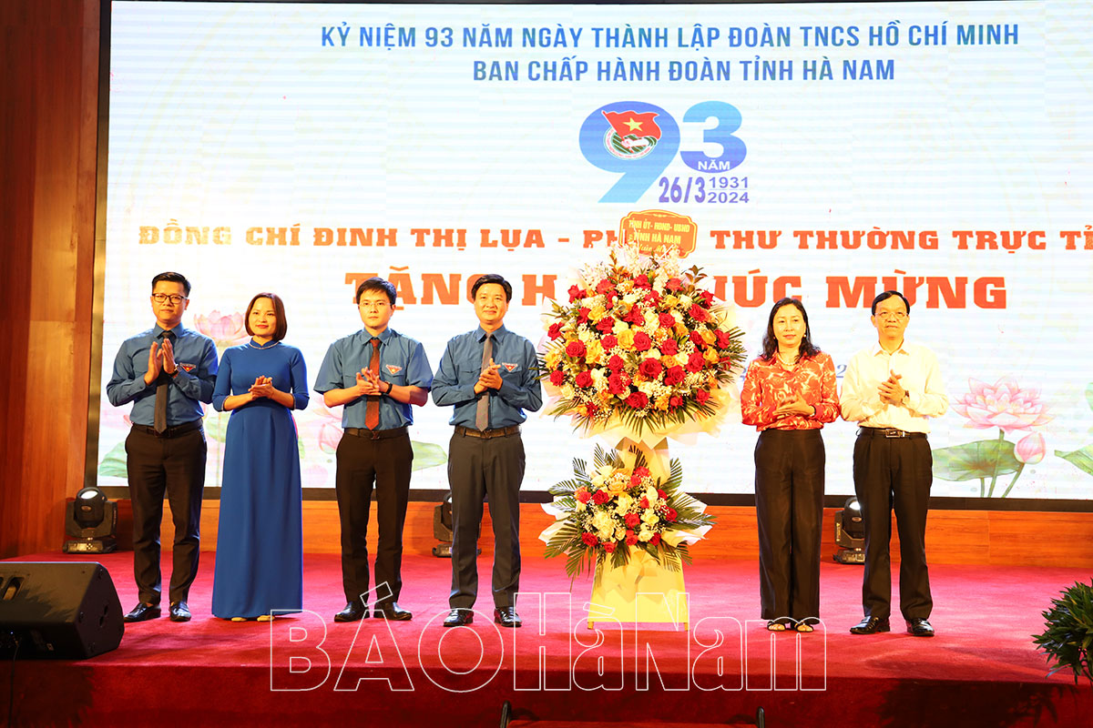 Tỉnh đoàn Hà Nam tổ chức Chương trình nghệ thuật mừng sinh nhật Đoàn