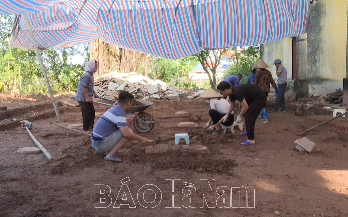 Khai quật khảo cổ địa điểm đền thờ Bà Mỵ Ê, xã Phú Phúc