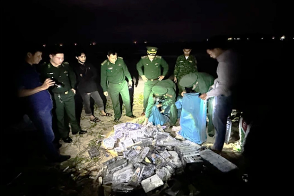 Hé lộ thủ đoạn gắn định vị vào ma túy để trôi dạt trên biển