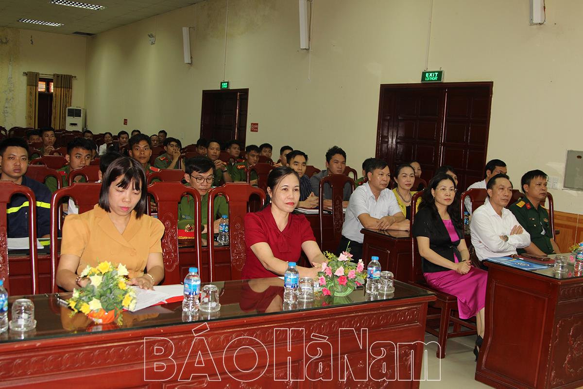 Thành ủy Phủ Lý khai giảng lớp Sơ cấp lý luận chính trị khoá II