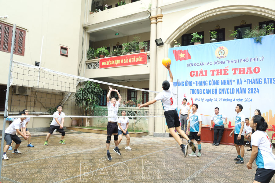 Khai mạc Giải thể thao công nhân, viên chức, lao động thành phố Phủ Lý