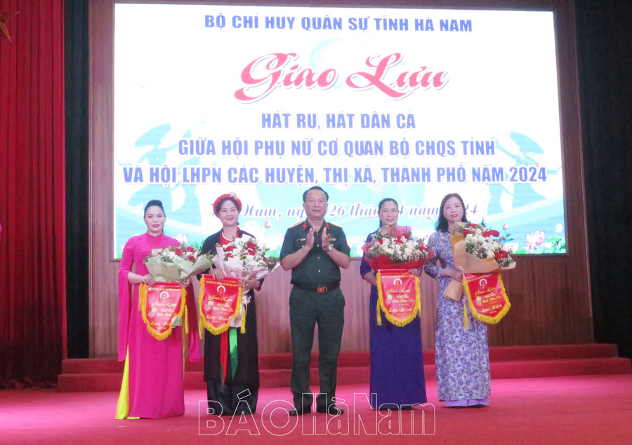 Bộ CHQS tỉnh tổ chức giao lưu hát ru, hát dân ca